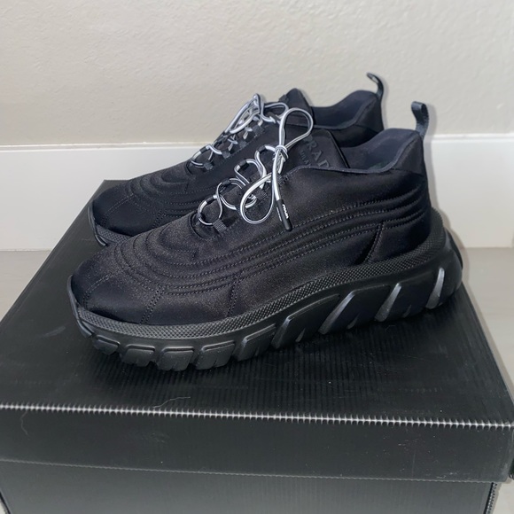 Never worn Prada Calzature Donna Sneakers - Picture 3 of 7